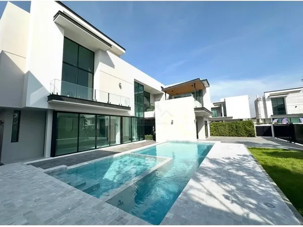 ขายบ้านเดี่ยว 2 ชั้น Luxury Pool Villa หลังมุม 182 ตรว. The Master เอกมัย รามอินทรา รามอินทรา 39 บ้านใหม่มือ1 ฮวงจุ้ยดีท