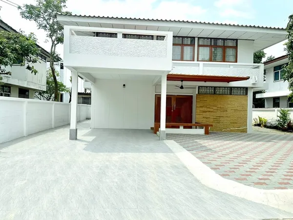 วชิรธรรมสาธิต53-59 4นอน MRT สวนหลวง ร.9 1.4 กม. บ้านสุดหรู 80 ตร.วา. สุขุมวิท101/1 ประวิทย์และเพื่อน จัดเต็มเฟอร์ฯ