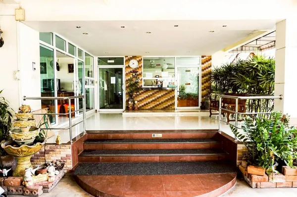 ขายอพาร์ตเมนท์ 4 ชั้น มข. ฝั่งกังสดาล ติดถนนกัลปพฤกษ์