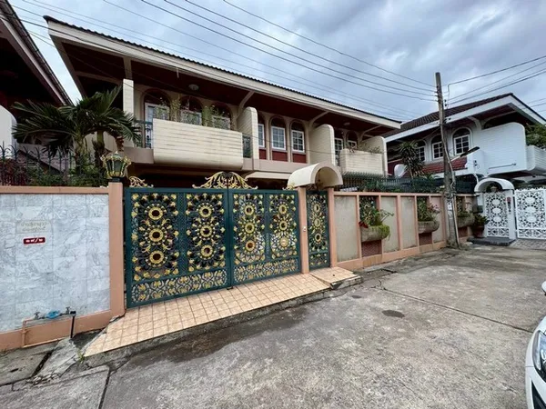 ขายบ้าน 88 ตารางวา 2 ชั้น ซอยอรุณอมรินทร์ 39 ถนนอรุณอมรินทร์ แขวงอรุณอมรินทร์ เขตบางกอกน้อย กรุงเทพมหานคร