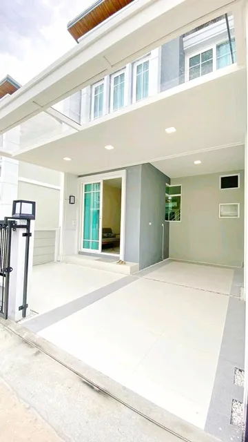 ให้เช่าทาวน์เฮาส์สุดหรู 2 ชั้น อิมพีเรียลเวิลด์ สำโรง 1.2 กม. พร้อมเฟอร์ฯ สุขุมวิท-ลาซาล BTS สำโรง 1.1กม. 17 ตร.วา.140 ต