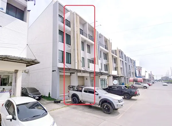 ให้เช่าอาคารพาณิชย์ 4ชั้น 24 ตร.วา 374 ตร.ม. นิคมอุตสาหกรรมลาดกระบัง ตลาดจตุจักรคุ้มเกล้า 2.3 กม. ตลาดหัวตะเข้ 3.5 กม.