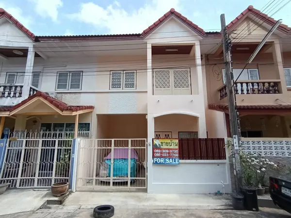 ขายทาวน์เฮ้าส์ 2ชั้น หมู่บ้านแก้ววิลล่า เพชรเกษม 48 แยก16 เขตภาษีเจริญ จังหวัดกรุงเทพมหานคร

ที่ตั้ง : แขวงบางหว้า เขตภาษีเจริญ จังหวัดกรุงเทพมหานคร 10160

ขนาดพื้นที่ : 21  ตรว.

ขนาดพื้นที่ใช้สอย : 