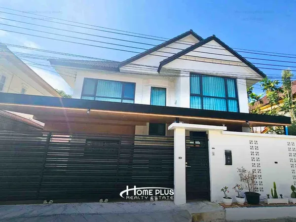 หมู่บ้านกรองทองพาวิลเลี่ยน เฉลิมพระเกียรติ ร9 ซอย55/1 (บ้านรีโนเวท)