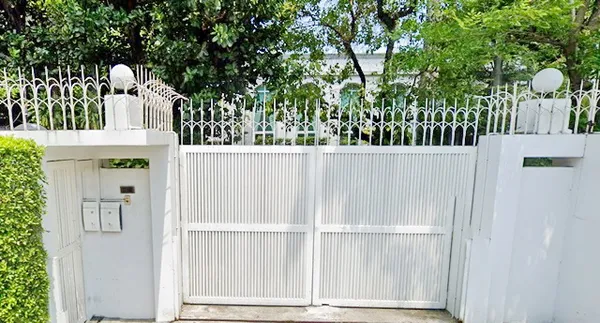 ทองหล่อ 21-25 ซ.สุขุมวิท 47-51 MRT รฟม.1.6 กม.เช่า-ขายที่ดินพร้อมอาคาร 2 ชั้น 1ไร่ 32 ตร.วา. ตลาดเอกมัย 1 กม. 1,724 ตร.ม