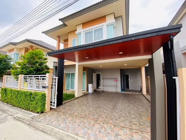 หทัยราษฎร์ 39 ห้องครัว ให้เช่าบ้านเดี่ยว 2ชั้น 50ตรว. 4แอร์ 3น้ำ ถูกที่สุดในพร้อมพัฒน์ รร.สาธิตพัฒนา ซาฟารี ปัญญา เฟอร์ค