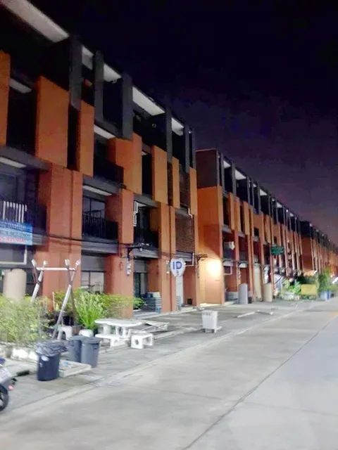 รร. อัสสัมชัญธนบุรี 4.8 กม. 7-11 100ม.ให้เช่า อาคาร 3.5 ชั้น เพชรเกษม77-81 4นอน 3น้ำ ม.เอเชียอาคเนย์ 3กม.ถูกที่สุดในโลกห