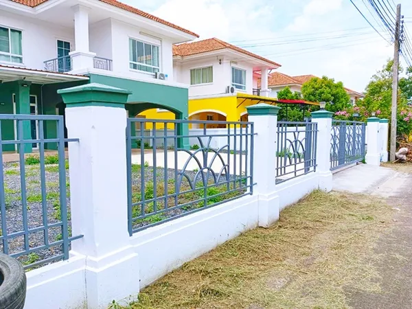 ตลาดมีนบุรี 2.6 กม.รถไฟฟ้าสีชมพู เปิดซิง! คฤหาสน์ บ้านเดี่ยวพร้อมเข้าอยู่ 2ชั้น 100ตรว. แม็คโคร ร่มเกล้า 3.9 กม. 3นอน 3น