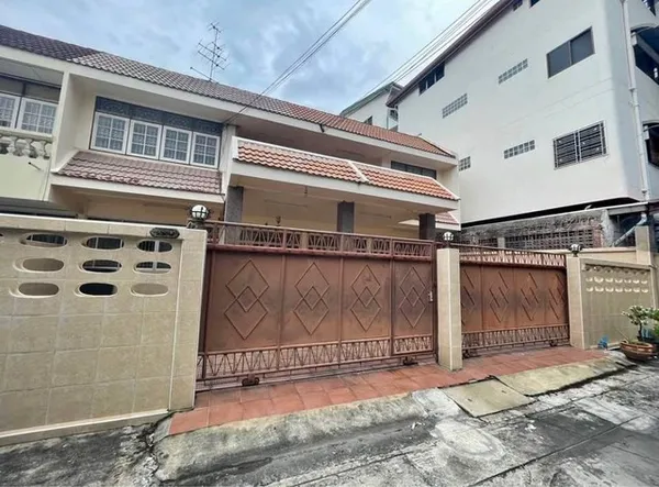 ให้เช่าบ้านเดี่ยว2ชั้นย่านท่าพระ จรัญสนิทวงศ์ 1 บางกอกใหญ่ เพชรเกษม ใกล้ MRTท่าพระใกล้เดอะมอลล์ท่าพระ