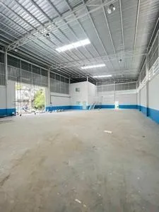 ให้เช่าโกดังหรือโรงงาน 334 ตร.ว. พร้อมออฟฟิศ 2 ชั้น ซอยบางปลา 2 บางพลี สมุทรปราการ