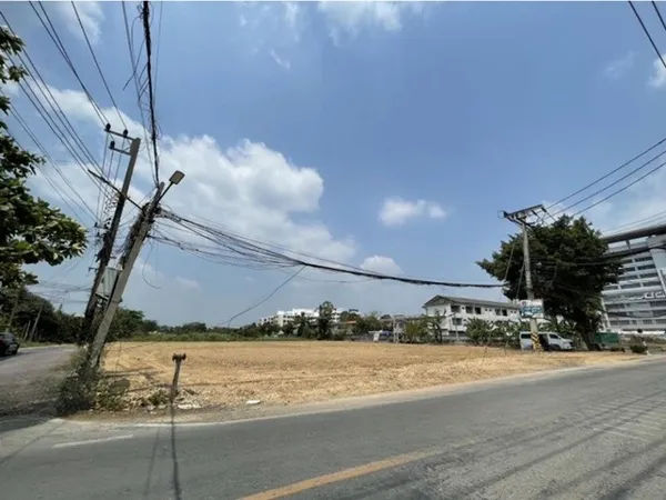 อบต.ท่าตลาด 1.1 กม.ให้เช่าที่ดินเปล่าถมแล้วขนาด 2 ไร่ ทำเลศักยภาพย่านสามพราน ใกล้วัดไร่ขิง 800 ม. ติดแหล่งชุมชนและแหล่งท