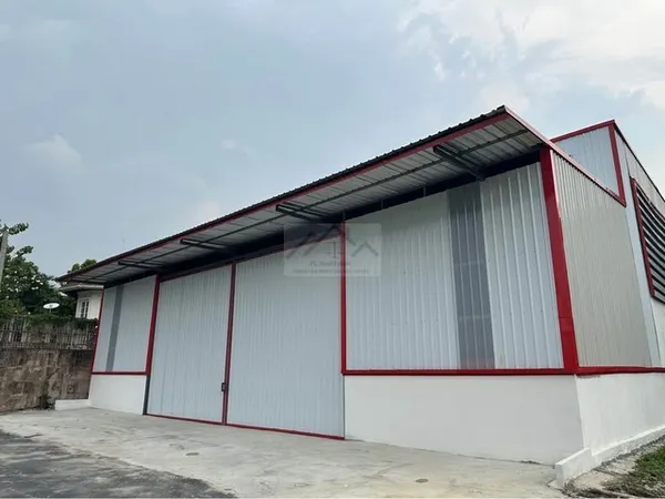 ให้เช่าโกดังสร้างใหม่ 650 ตรม. ถนนกรุงเทพกรีฑา รถเทรลเลอร์เข้าออกได้ **เหลือ 2 ยูนิตสุดท้าย เช่ารวมได้