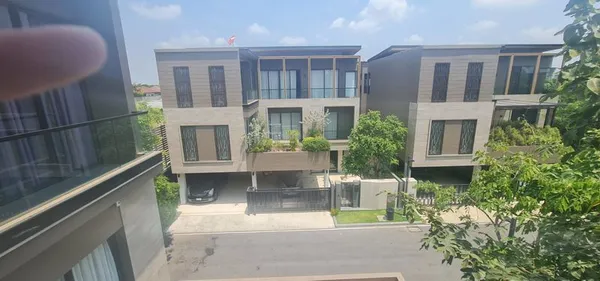 ขายบ้าน Vana Residence กรุงเทพฯกรีฑา ราคาดีที่สุดติดต่อผึ้งรติ 061-94-19639