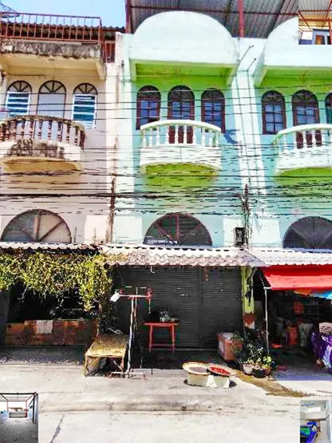 โรงพยาบาลมิตรสัมพันธ์บิ๊กซี หนองจอก ให้เช่าทาวน์เฮ้าส์ 2 ชั้น ครึ่ง และดาดฟ้า 19ตรว. 150ตรม. เลียบวารี 2นอน 2น้ำ 2จอดรถ