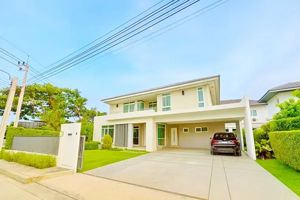 มัณฑนา เมกา บางนา 1.8 กม.5นอน ให้เช่าคฤหาสน์มุมใหญ่สุดหรู 2 ชั้น ใหม่ จัดเต็มเฟอร์ฯ คชฟฟ 155ตร.วา. 335ตร.ม. ลด30% ติดถนน