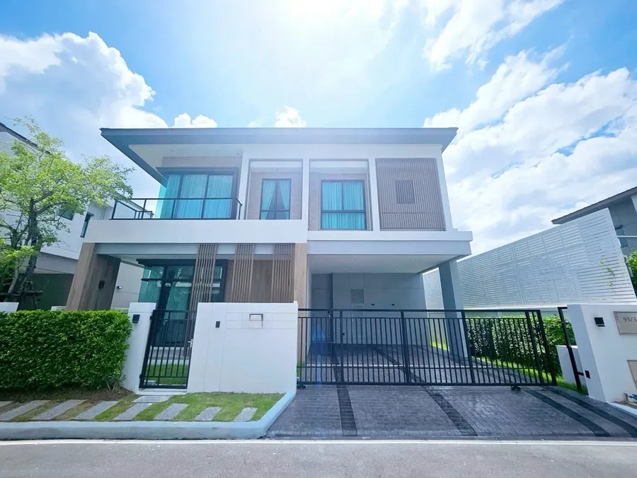 Modern 4BR Luxury Home @Bangkok Boulevard Bangna K