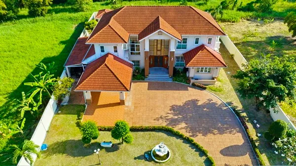 5นอน ให้เช่าคฤหาสน์ 2 ชั้นพูลวิลล่าหรู ตลาดนิมิตใหม่ 2.1กม. คลองสามวา หลังใหญ่ 450 ตร.ม. 3น้ำ พร้อมเฟอร์ฯ สระว่ายน้ำส่วน