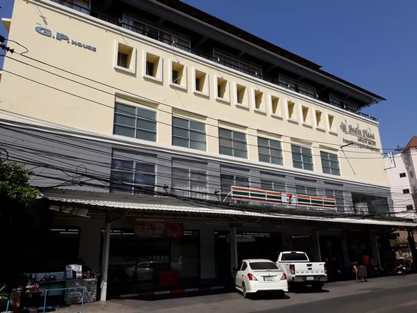 ให้เช่าด่วน OFFICE อาคารจีพีเฮ้าส์ลาดพร้าว ใหญ่ 1 ไร่ 0 NGAN 1 Square Wah 1Bedroom ไม่ไกลจาก ทาวน์อินทาวน์ G O O D!