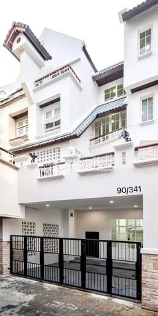 Townhouse ขาย/ให้เช่าทาวน์โฮมพูลวิลล่า 4.5 ชั้น @วิภาวดี 20 25.50 ตร.ว. 6 น 6 น้ำ 2 จอดรถ ราคา 18 ล้านบาท 6 BEDROOM 2500