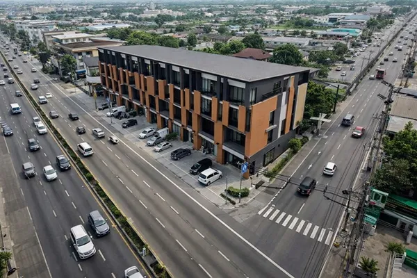 ตกแต่งแล้วระดับพรีเมี่ยมแล้ว 3.5 ชั้น อาคารพาณิชย์ ถูกที่สุด ร้านกาแฟ ร้านสัก ร้านเล็บ ติดถ.ใหญ่ เพชรเกษม 77 ถึง 81 4นอน