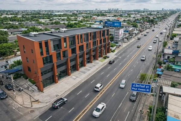 ถูกที่สุด ร้านกาแฟ ร้านสัก ร้านเล็บ ติดถ.ใหญ่ เพชรเกษม 77 ถึง 81 4นอน 3น้ำ ตกแต่งระดับพรีเมี่ยมแล้ว 3.5 ชั้น อาคารพาณิชย