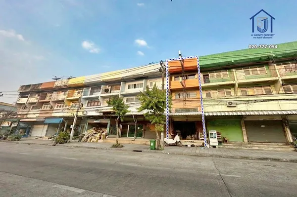 ขายอาคารพาณิชย์ 3 ชั้น 18 ตารางวา ติดถนนสวนสยาม ใกล้รถไฟฟ้าสายสีเหลือง