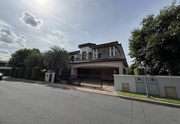 บ้านเดี่ยว 2 ชั้น หลังใหญ่ ทำเลดี ใกล้ถนนเบรมราชชนนี