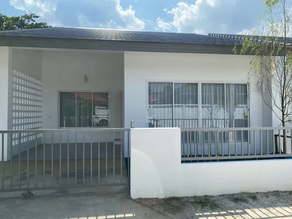 ขายถูกมาก!! บ้านเดี่ยวชั้นเดียว สร้างใหม่ ทำเลทอง อ.ดอยสะเก็ด จ.เชียงใหม่ ใกล้ตลาดท่ารั้วเพียง 3 นาที