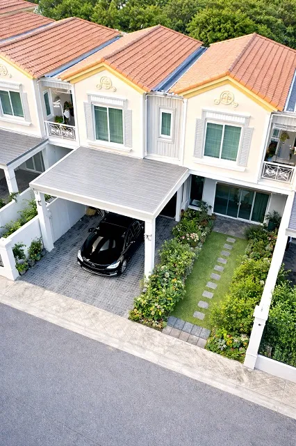 ตลาดนัดจตุจักรชลบุรี 1.4 กม.สุขุมวิท บางแสน ห้วยกะปิ 13-17 ให้เช่าบ้านทาวน์โฮม ฟังก์ชัน 3 นอน 3 น้ำ ใกล้แลนด์มาร์กเมืองช