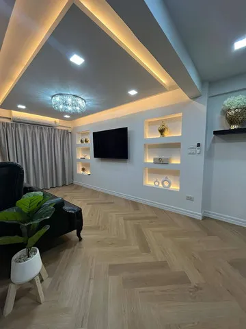 ทาวน์โฮม 5ชั้น ย่านห้วยขวาง 6ห้องนอน4ห้องน้ำ เนื้อที่ 16 ตรว. 385ตร.ม. มีเฟอร์พร้อมอยู่