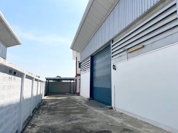 RK902 ให้เช่าโกดัง ตำบลคลองขวาง ไทรน้อย 120 ตรว. 330 ตรม. ประตูไฟฟ้า อาคาร 2 ชั้น ด้านหลัง ไฟฟ้า 3 เฟส