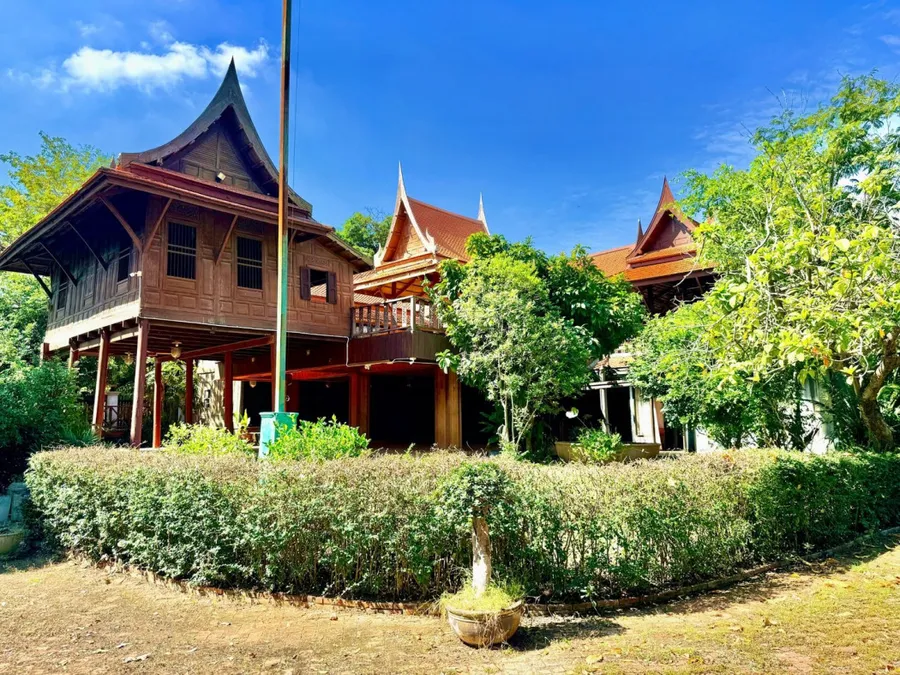 ให้เช่า บ้านเดี่ยว ให้เช่า บ้านทรงไทยริมแม่น้ำเจ้า