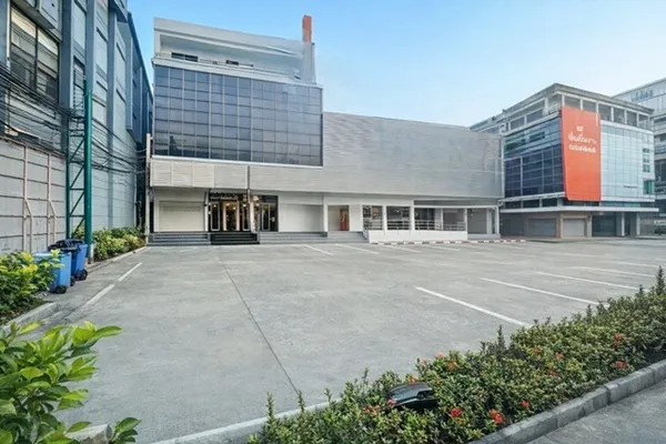 BIG C สำโรง2 490ม. 5 นอน BTS สำโรง 200 ม. อาคารพาณิชย์ให้เช่า 6 ชั้น รีโนเวทใหม่ ฟังก์ชันครบ 5 น้ำ ใกล้ตลาดสำโรง 22 ตร.ว