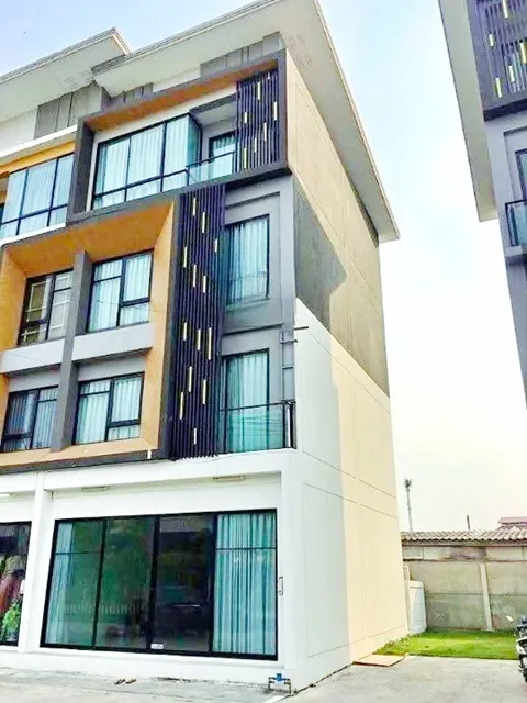 4นอน 4น้ำ สนามบินสุวรรณภูมิ 3 กม. บางนา-ตราด 17 ตร.วา. 270 ตร.ม. บางนา-กิ่งแก้ว โฮมโปร สุวรรณภูมิ 1 กม. ให้เช่าอาคารพาณิ