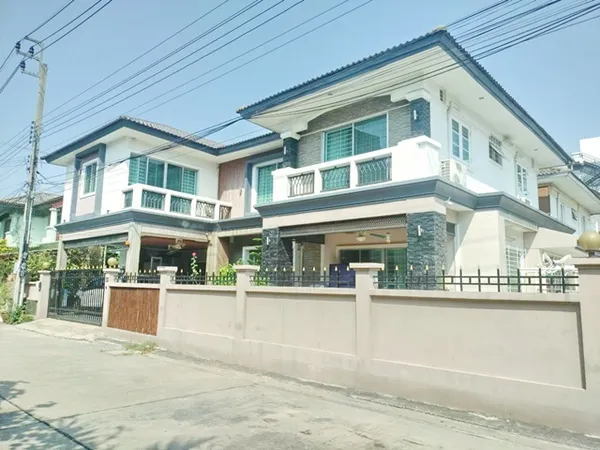 ทำเลลาดพร้าว71 โชคชัย 4 MRT ลาดพร้าว 71 2.9 กม. บ้านเดี่ยว 2 ชั้นให้เช่า 4นอน 3 น้ำ นาคนิวาส