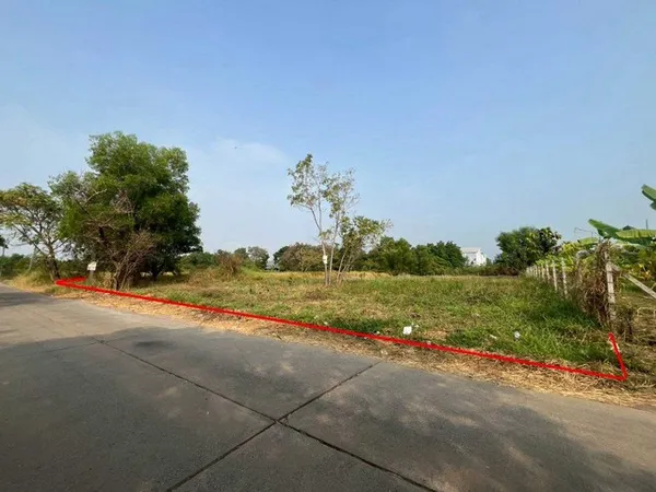 ที่ดินเปล่า ถมแล้วในโครงการ เวิลด์คลับแลนด์ ซอย 1 ถนนคลองหลวง ตำบลคลองสาม อำเภอคลองหลวง จังหวัดปทุมธานี