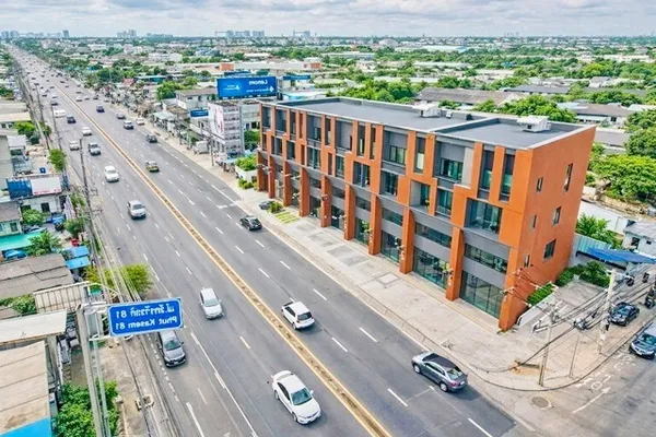 ถูกที่สุด อาคารพาณิชย์หรูสไตล์ยุโรป 3.5 ชั้น ติดถนนเพชรเกษม 77-81 4นอน 3 ห้องน้ำ ใกล้ BigC เพชรเกษม MRTหลักสอง 1กม. 20ตร