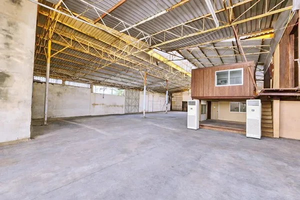 ตลาดน้อย MRTหัวลำโพง 360ม. 780ตรม. ท่าเรือข้ามฟากสี่พระยา ให้เช่าโกดัง เจริญกรุง25-35 ย่านกลางเมือง สัมพันธวงศ์ 195ตรว. 