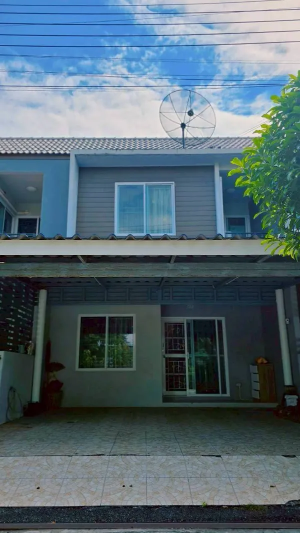 ขายทาวน์โฮม 2 ชั้น หมู่บ้านเดอะคัลเลอร์ เลชเชอร์ บางนา จังหวัดสมุทรปราการ
