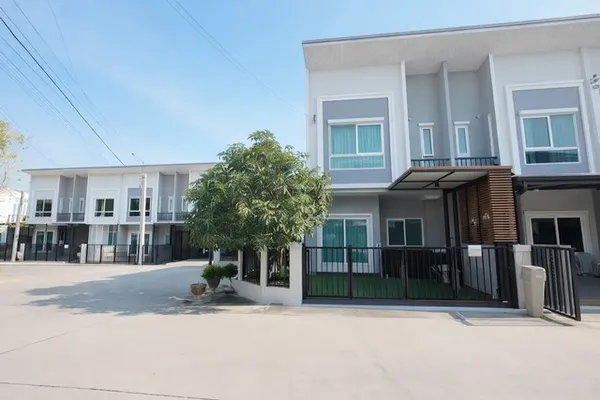 คาซ่า วอเตอร์ไซต์ ทาวน์เฮาส์ สวยพร้อมเข้าอยู่ ในทำเลศักยภาพ