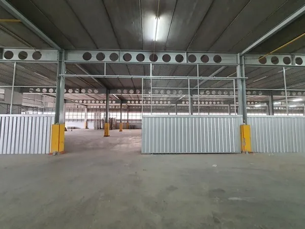 ให้เช่าโกดัง พร้อมออฟฟิศในตัว ใกล้นิคมอุตสาหกรรม 304 ต.คอกสมบูรณ์ อ.ศรีมหาโพธิ คลองรั้ง ปราจีนบุรี พื้นที่ใช้สอย 6,300 ต