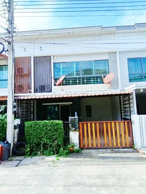 ให้เช่าทาวน์เฮาส์ 2 ชั้น ฟังก์ชัน 3 นอน 2 น้ำทำเลบรมราชชนนี สาย 5 เซ็นทรัล ศาลายา 600 ม.