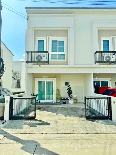 ม.ธรรมศาสตร์ ศูนย์รังสิต 3 กม.ทาวน์โฮมหลังมุมให้เช่า 3 นอน 2 น้ำ 28 ตร.ว เครื่องใช้ไฟฟ้าครบ 7-Eleven 350 ม. ลาดสวาย. ฟิว