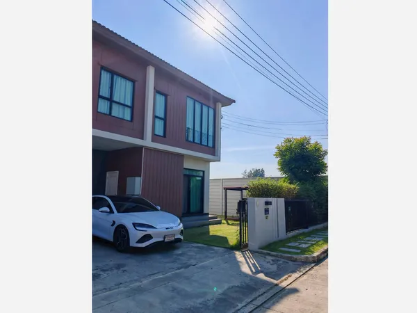 บ้านเดี่ยวแปลงมุมให้เช่า 56 ตร.วา โครงการ เดอะ ริคโค้ เรสซิเดนซ์ วงแหวน-หทัยราษฎร์ ใกล้ตลาดมารวย