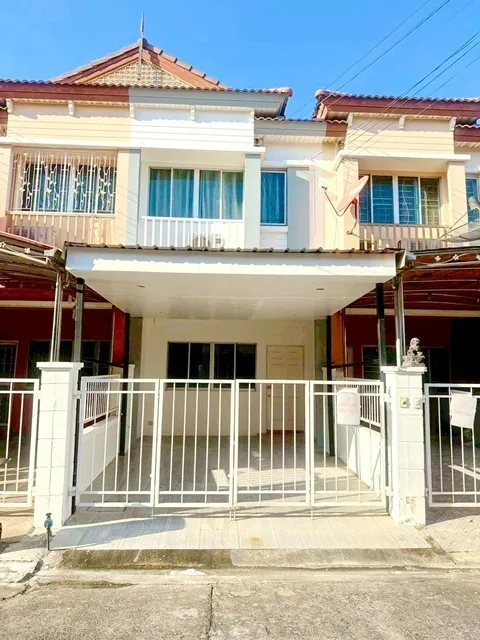 บ้านรีโนเวทให้เช่า 2 นอน 2 น้ำ รังสิต 18 ตร.วา. 144 ตร.ม. ตลาดไท 2.5 กม. ตลาดไอยรา 2.8 กม. ม.กรุงเทพ 2 กม.