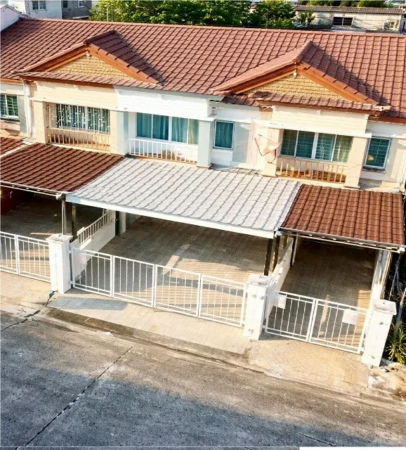 บ้านรีโนเวทให้เช่า 2 นอน 2 น้ำ รังสิต 18 ตร.วา. 144 ตร.ม. ตลาดไท 2.5 กม. ตลาดไอยรา 2.8 กม. ม.กรุงเทพ 2 กม.