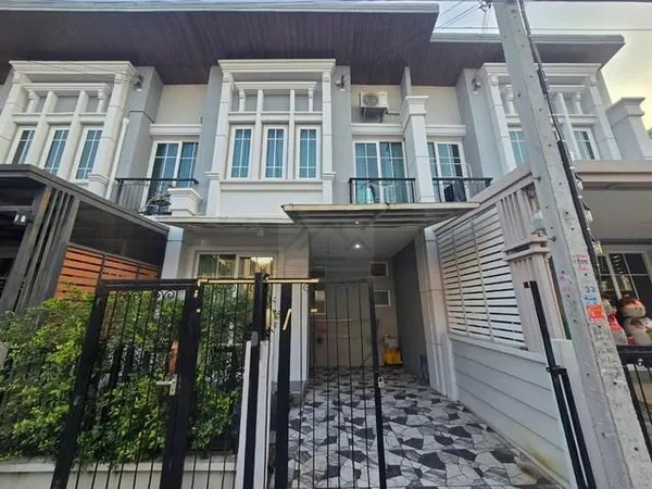 ให้เช่าทาวน์โฮม 2 ชั้น 16 ตร.ว. โครงการ โกลเด้นท์ทาวน์ 3 บางนา-สวนหลวง ใกล้เมกะบางนา