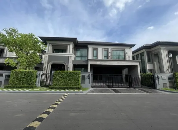 บ้านหรู กรุงเทพกรีฑาตัดใหม่ บ้าน Fully Furnished พร้อมหิ้วกระเป๋าเข้าอยู่