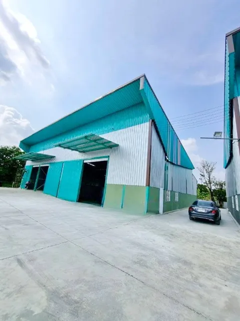 สุวินทวงศ์18-20 ร่มเกล้า3 800 ตร.ม. ตลาดบึงขวาง 600 ม. MRT มีนบุรี 3 กม.ให้เช่าโกดัง 1 น้ำ