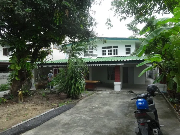 ให้เช่าบ้านเดี่ยว ย่านบางพลัด ซอย.สิรินธร2 ใกล้ห้างตั้งฮั่วเส็ง ธนบุรี หลังใหญ่ ในเมือง ถูกมาก เหมาะทำโฮมออฟฟิต,งานในบ้าน,เช่าอยู่เป็นครอบครัว ฯลฯ